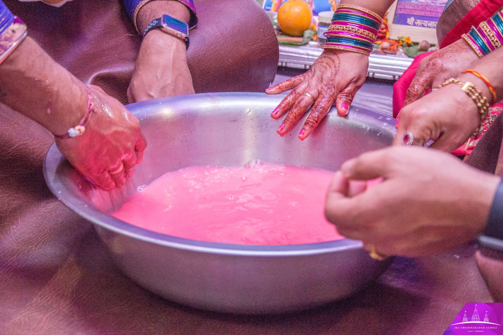 ©1987-2017 SKS Swaminarayan Temple East London